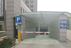 車牌識別，快速門